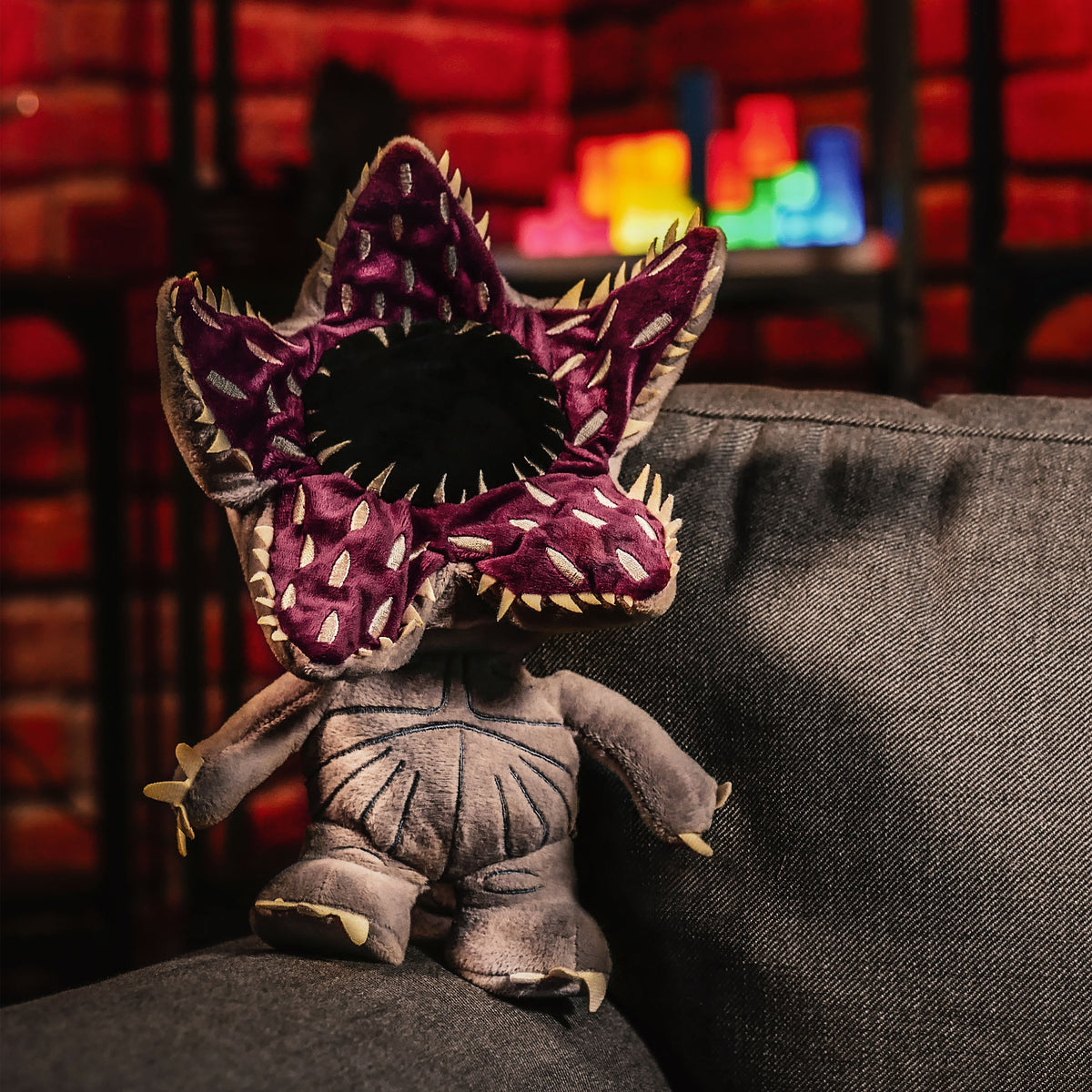 Productafbeelding Stranger Things - Demogorgon Pluche Figuur 26 cm