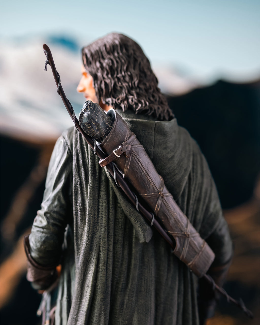 Product image The Lord of the Rings - Aragorn Statue Deluxe 1:6