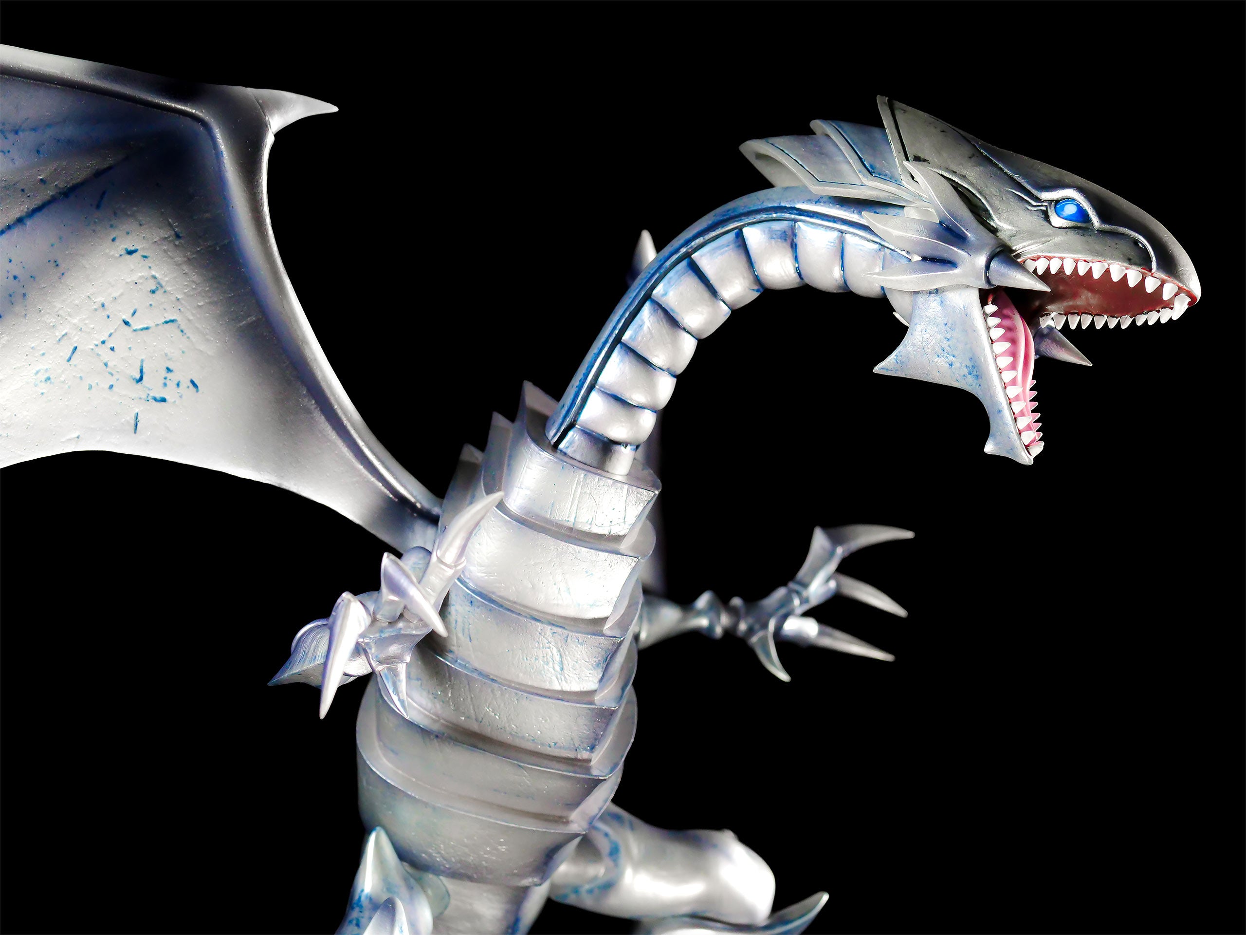 Productafbeelding Yu-Gi-Oh! - Blauwogige Witte Draak Standbeeld