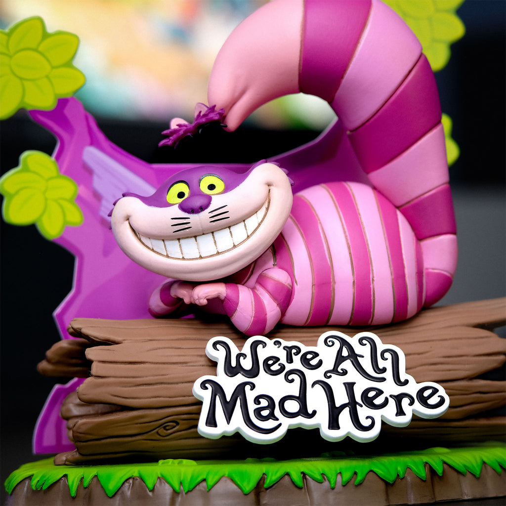 Productafbeelding Cheshire Cat helemaal gek hier Diorama figuur - Alice in Wonderland