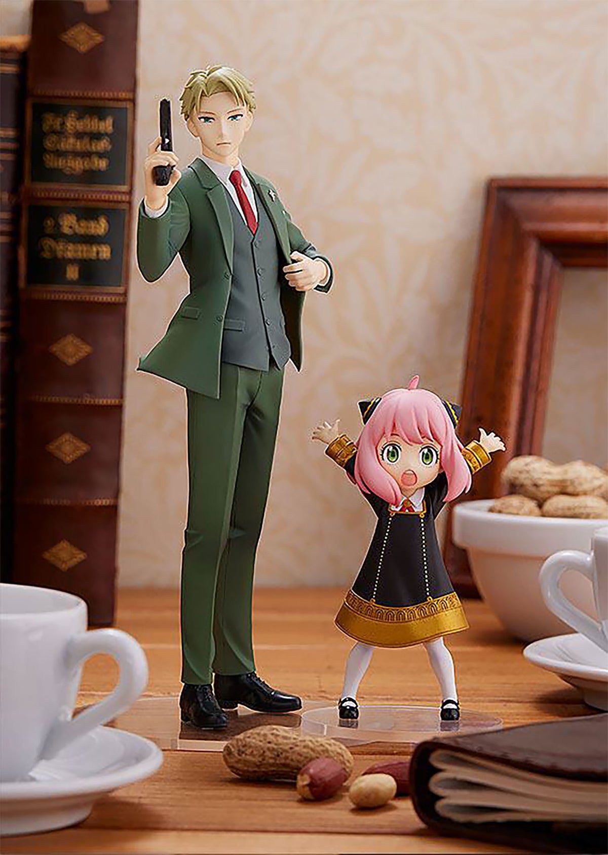 Productafbeelding Spy x Family - Loid Forger Figuur 17cm
