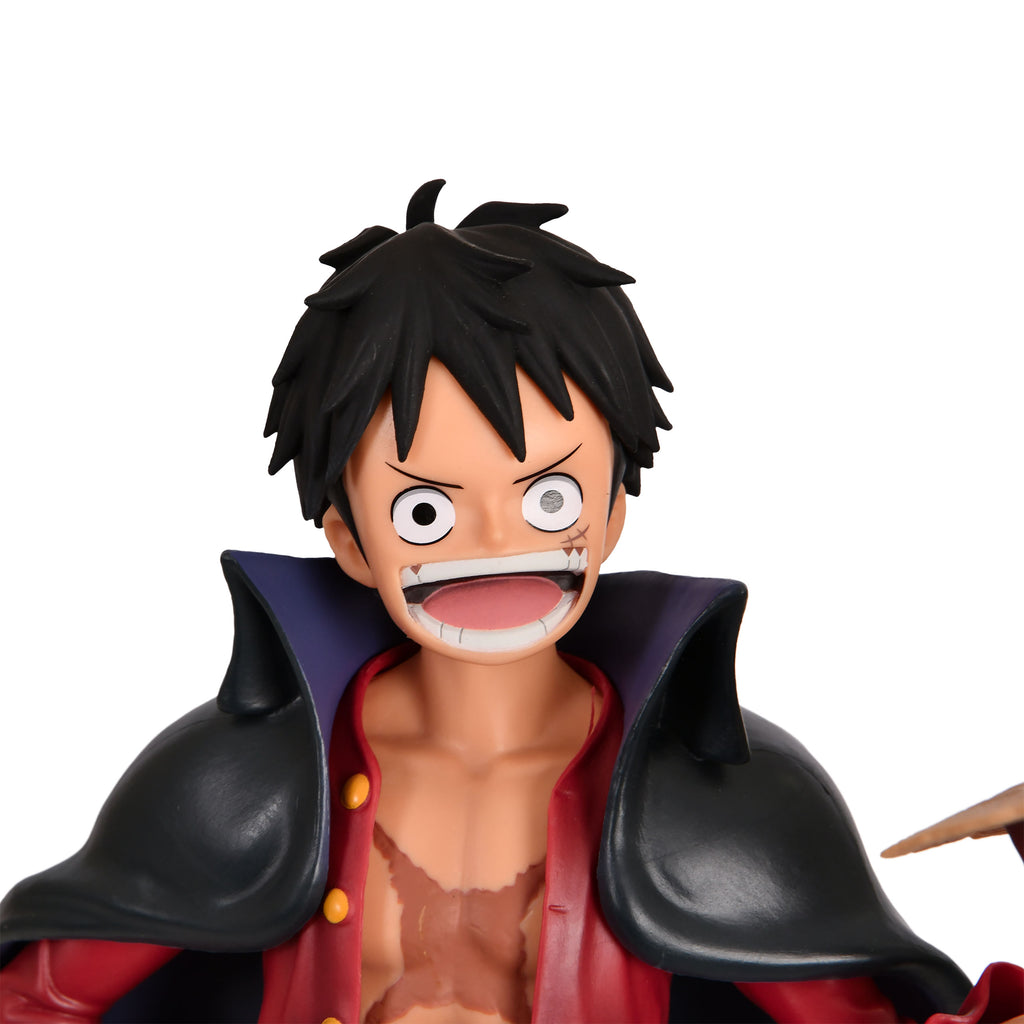Productafbeelding One Piece - Monkey D. Luffy met mantel figuur