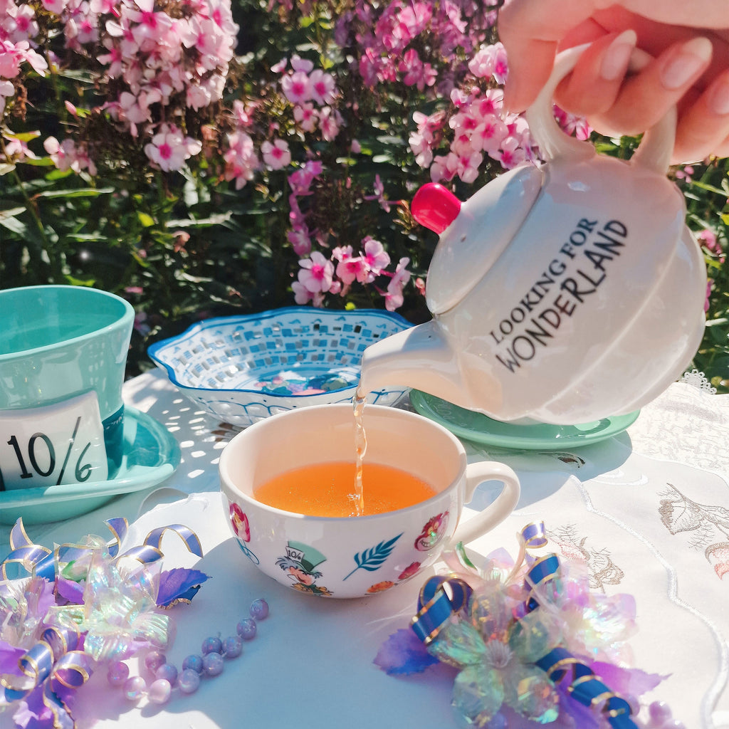 Productafbeelding Alice in Wonderland - Looking For Wonderland Theepot met Beker