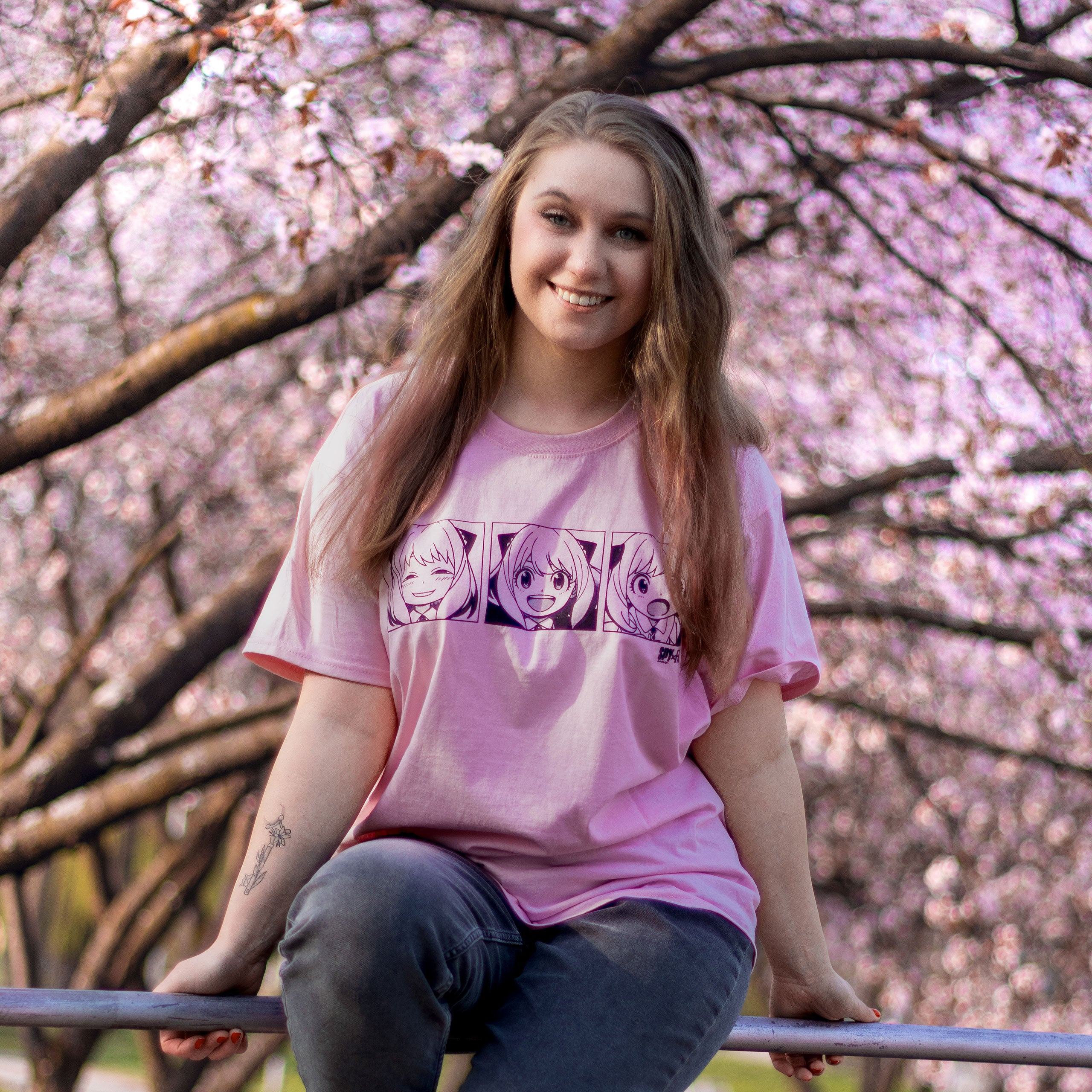 Productafbeelding Spy x Family - Emoties van Anya T-shirt roze