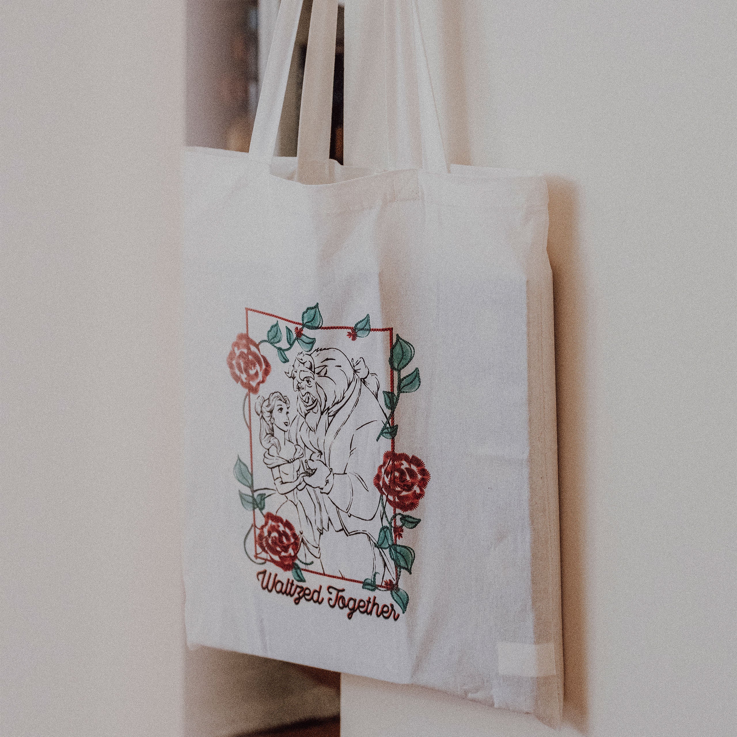 Productafbeelding Beauty and the Beast - Waltzed Together Jute Zak