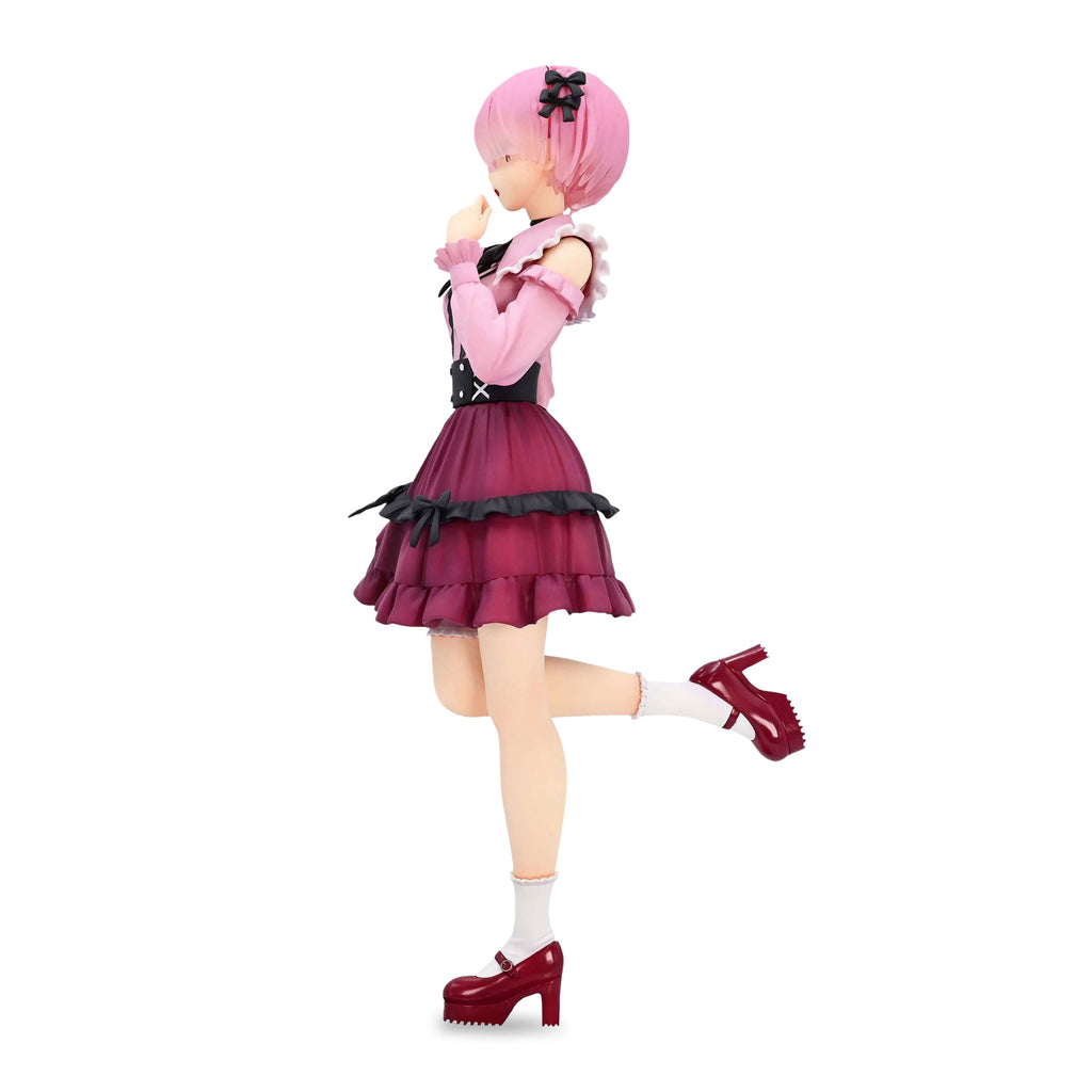 Productafbeelding Re:Zero - Ram Girly Outfit Pink Figuur