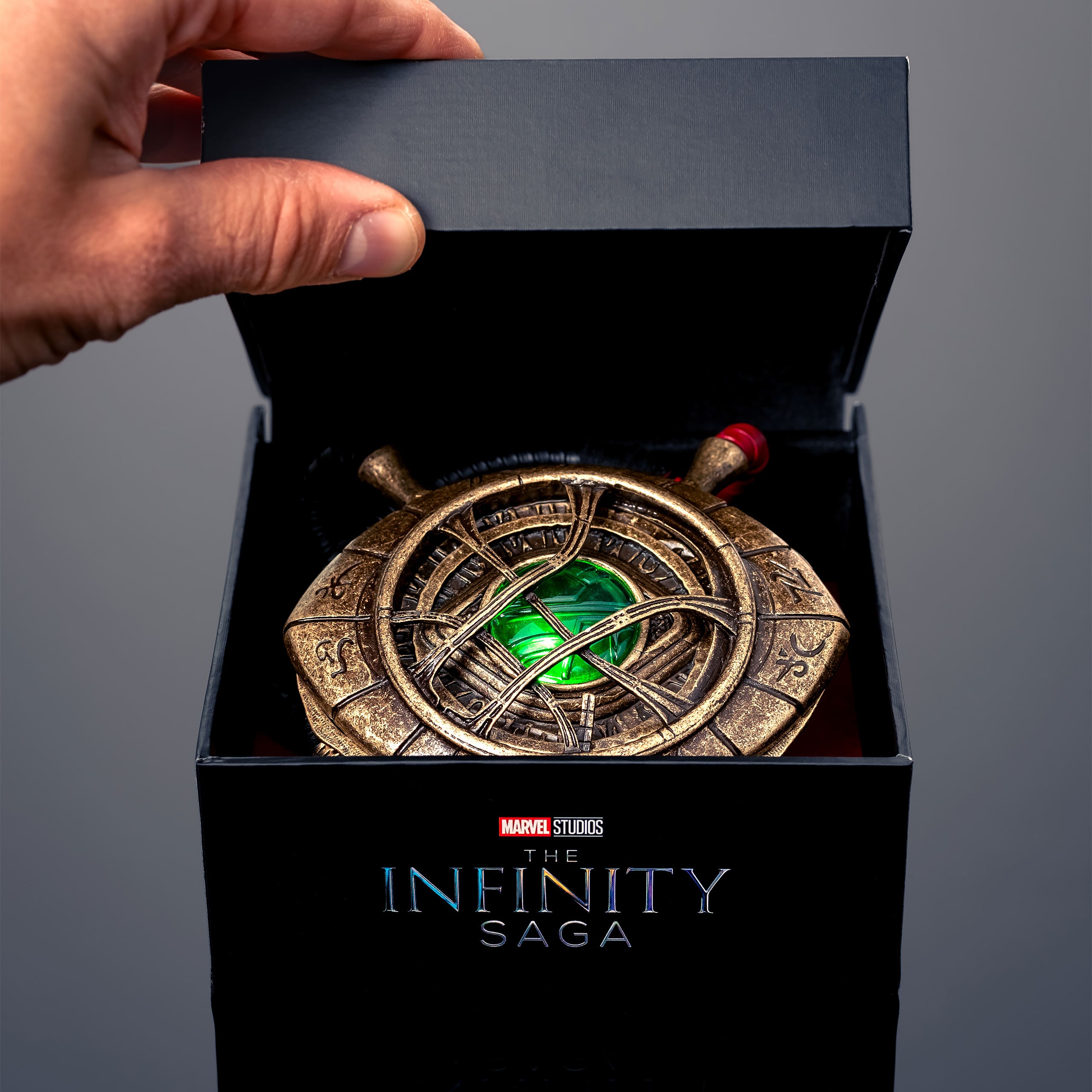 Product image Doctor Strange - The Eye of Agamotto Necklace with Light Effect