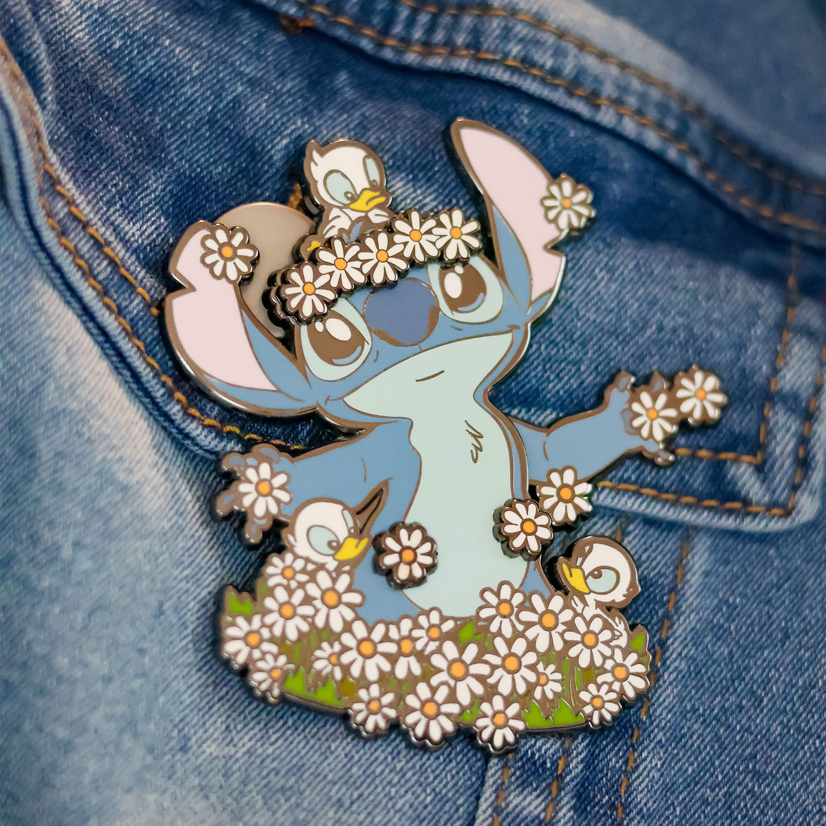 Productafbeelding Stitch Springtime Funko Pop Pin - Lilo & Stitch