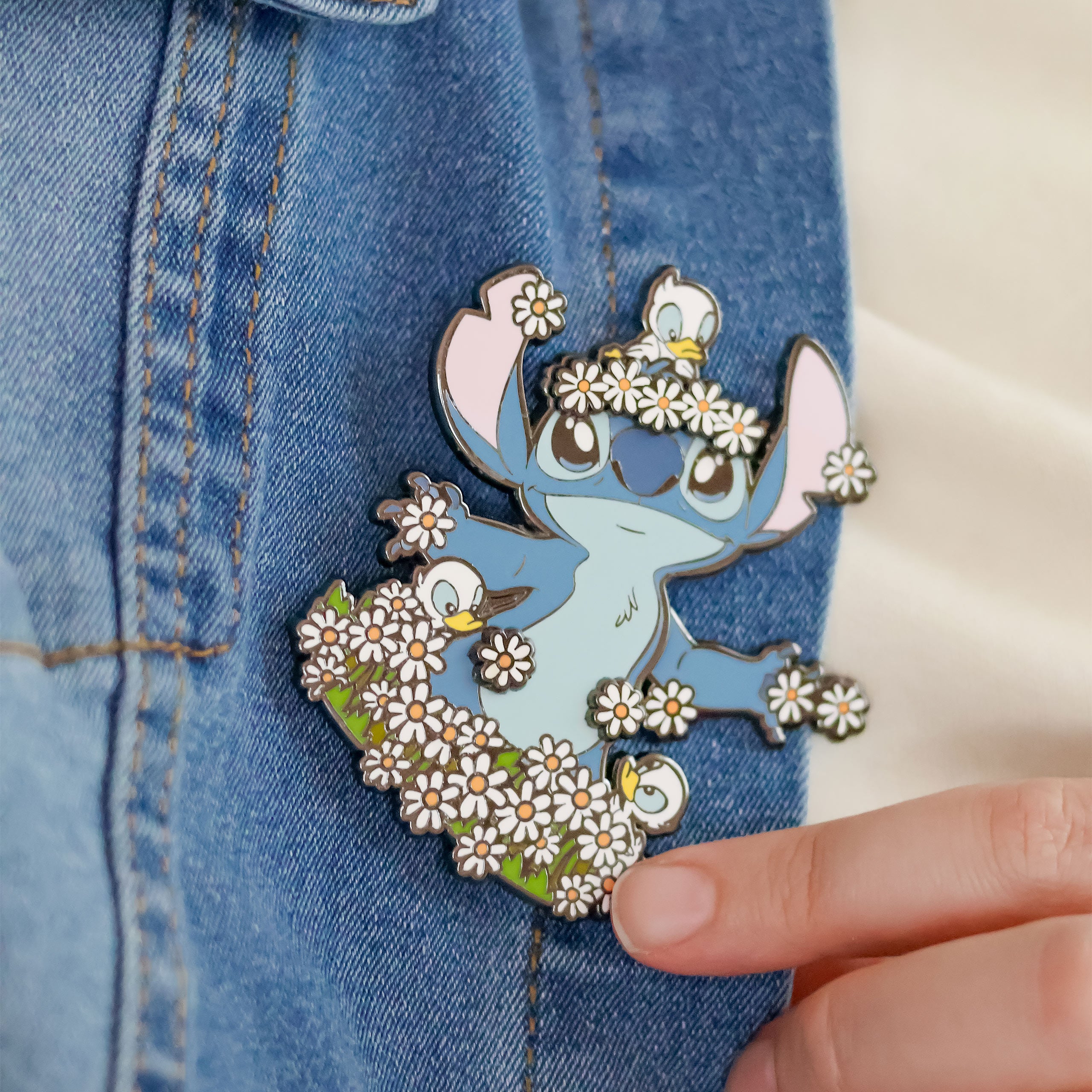Productafbeelding Stitch Springtime Funko Pop Pin - Lilo & Stitch