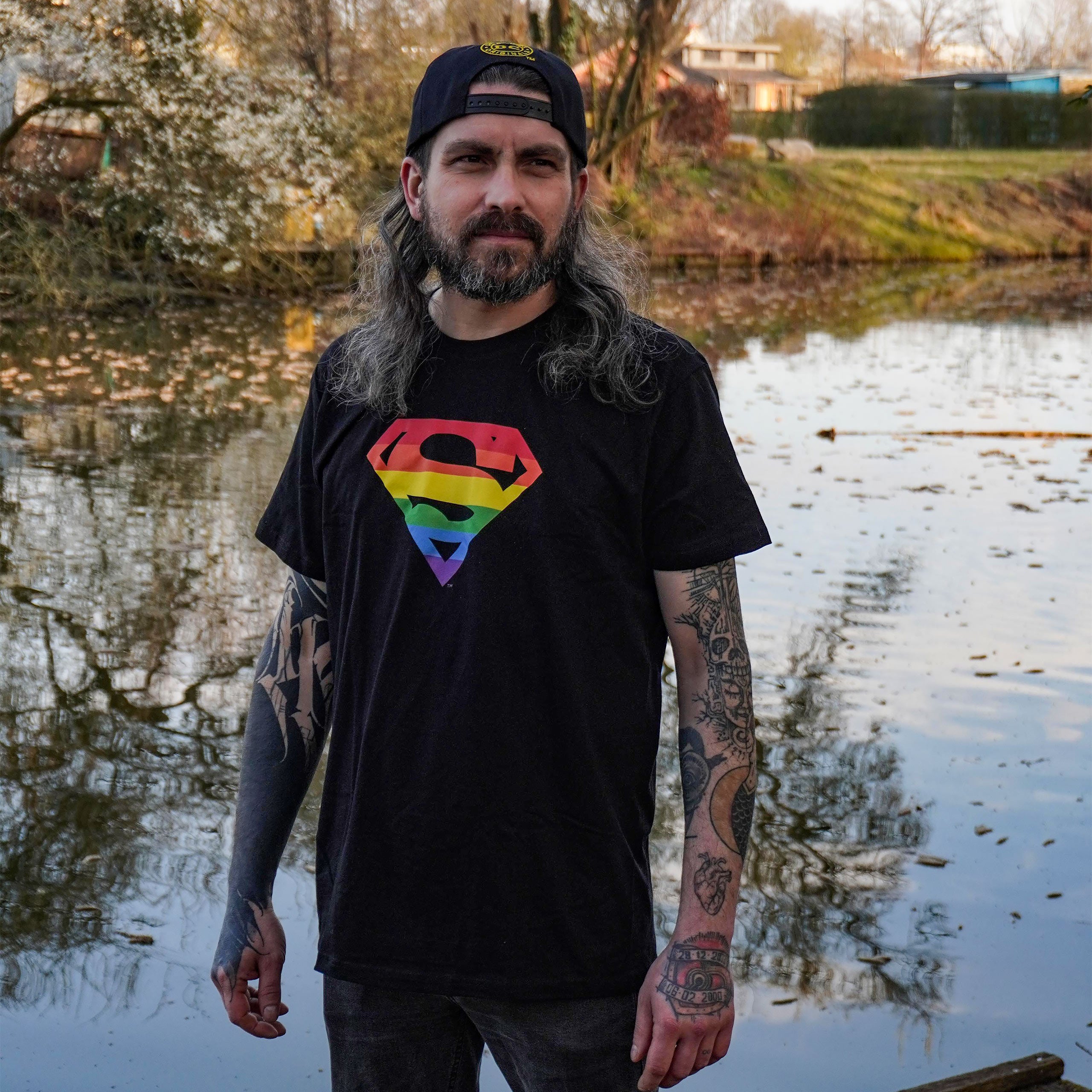 Productafbeelding Superman - Pride Logo T-shirt zwart
