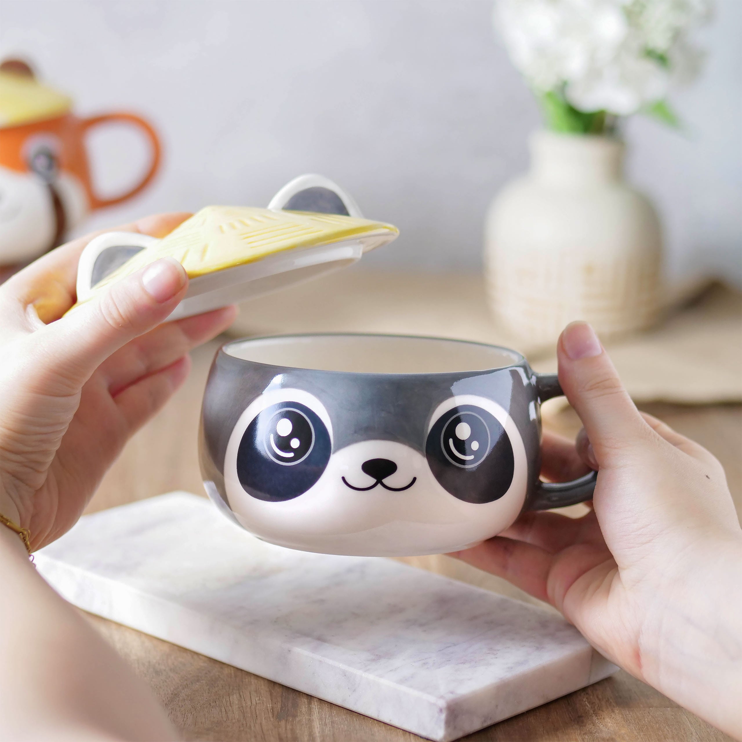 Productafbeelding Wasbeer Kawaii Beker met Deksel voor Anime Fans