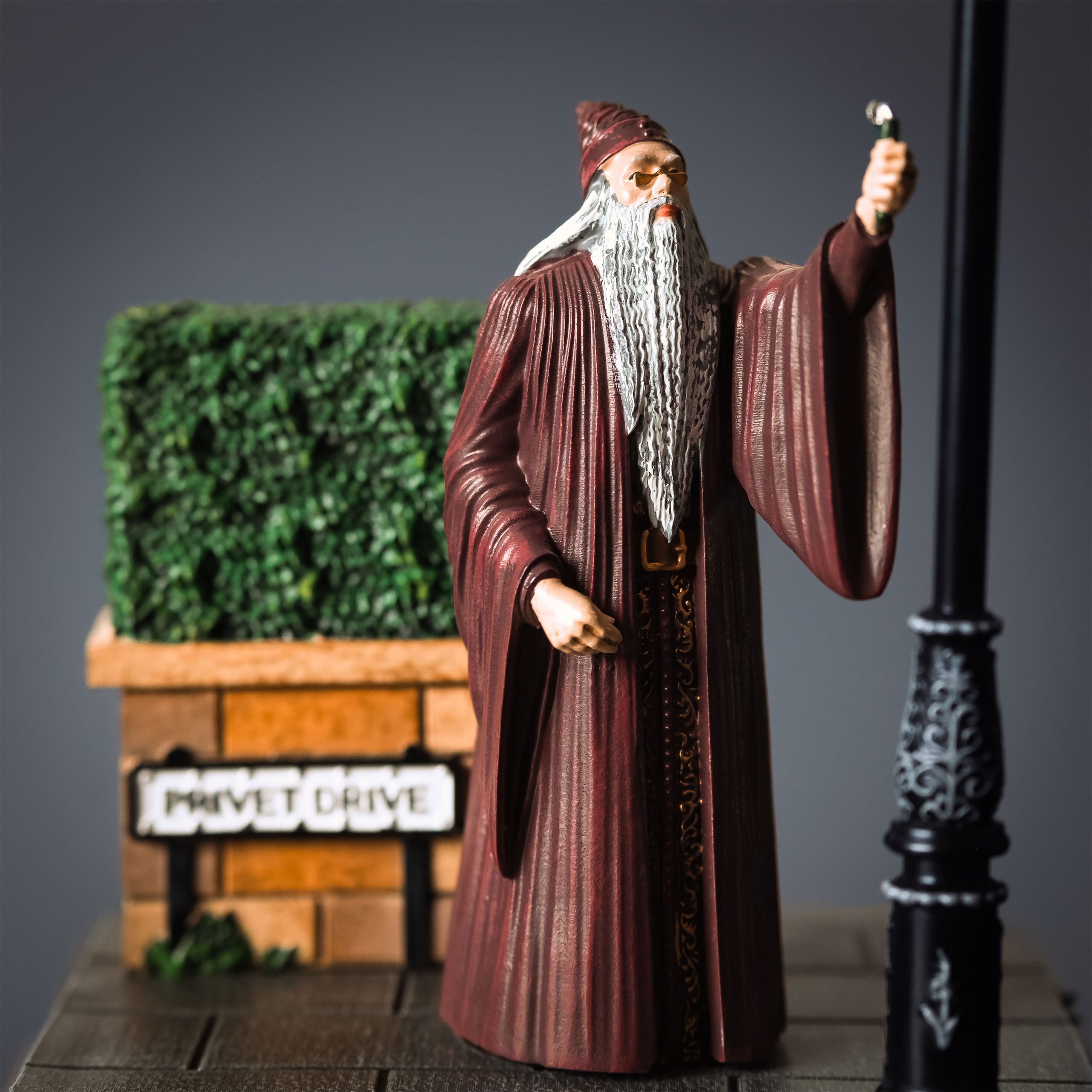 Productafbeelding Harry Potter - Dumbledore Privet Drive Diorama Figuur met Licht