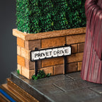 Productafbeelding Harry Potter - Dumbledore Privet Drive Diorama Figuur met Licht