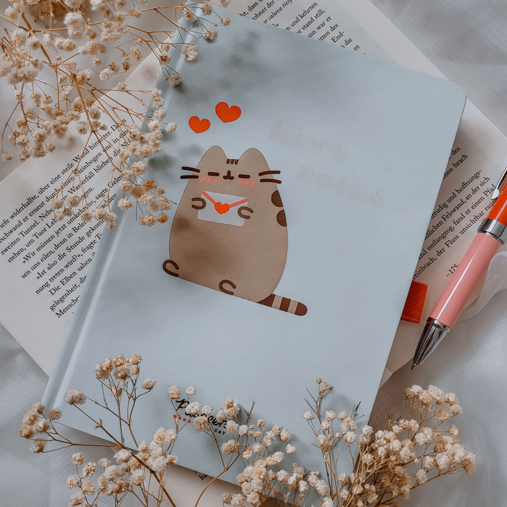 Productafbeelding Pusheen - Purrfect Love Notitieboek met Projector Pen