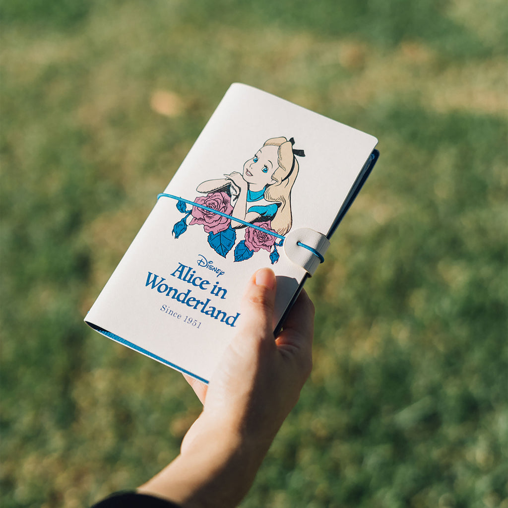Productafbeelding Alice in Wonderland - Personages Notitieboek