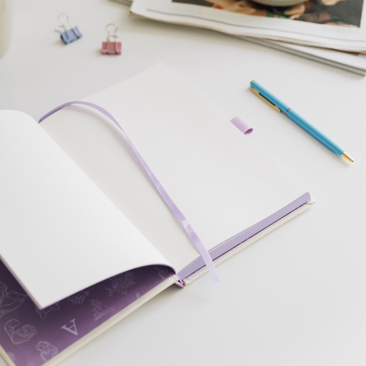 Productafbeelding Alice in Wonderland - Tuin Notitieboek met Balpen