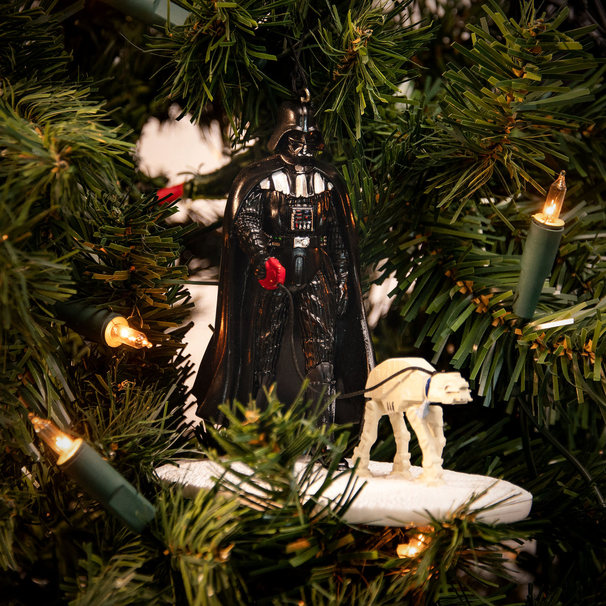 Productafbeelding Star Wars - Darth Vader met AT-AT Kerstboomversiering