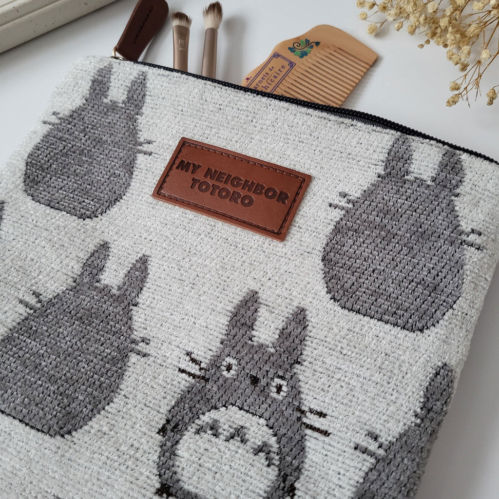 Productafbeelding Totoro - Silhouet Totoro Cosmeticatas