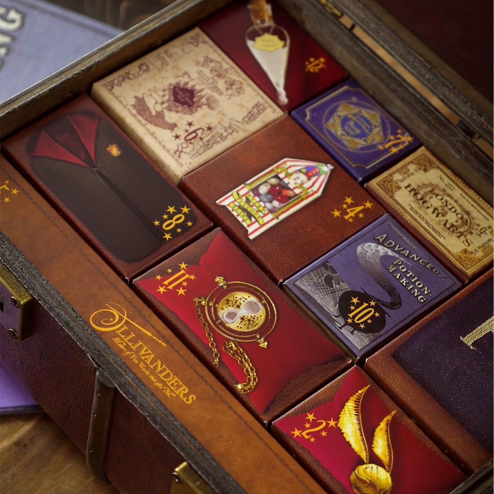 Productafbeelding Harry Potter - Hogwarts Koffer Adventskalender