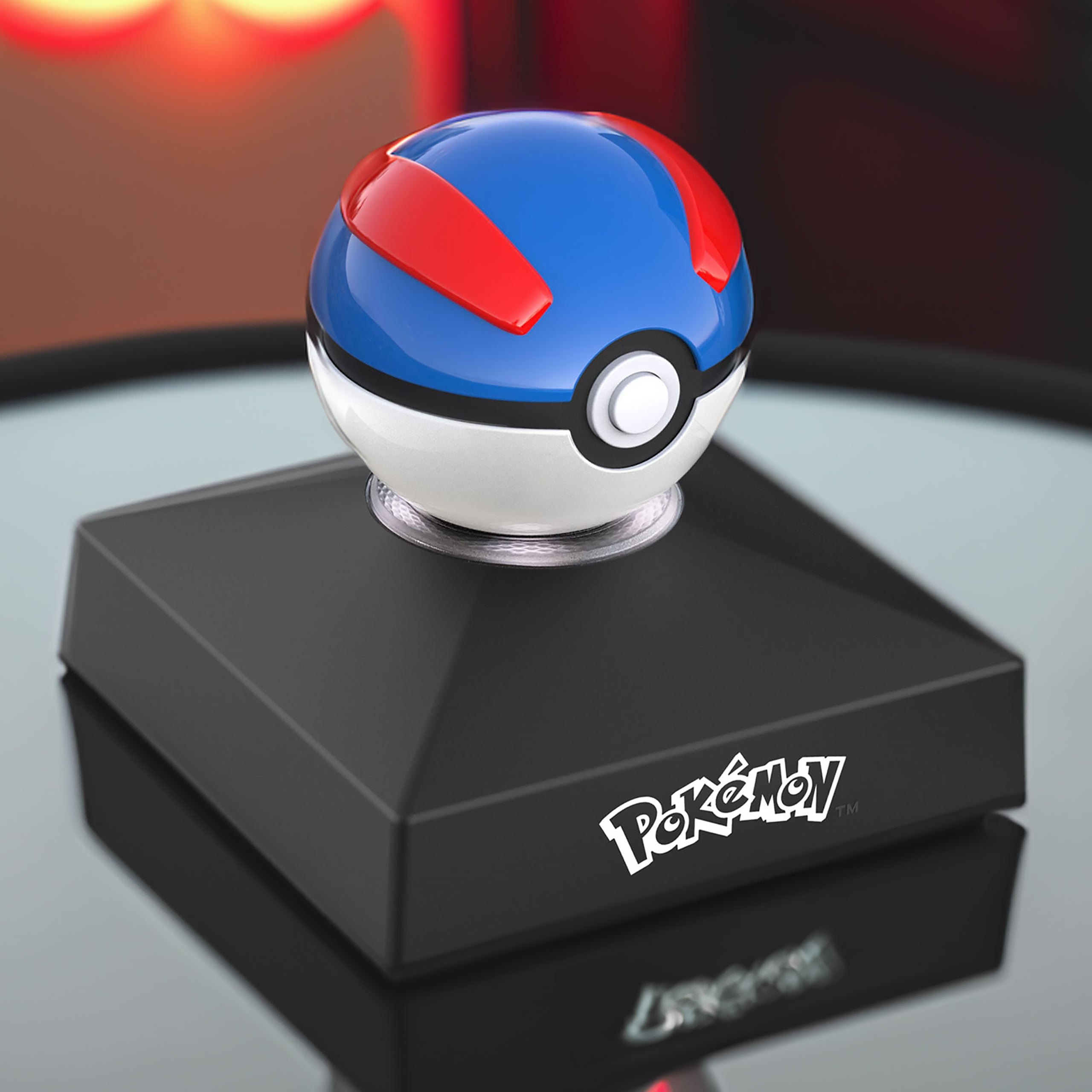 Product image Pokemon - Pokeball Superball Mini Replica with Light