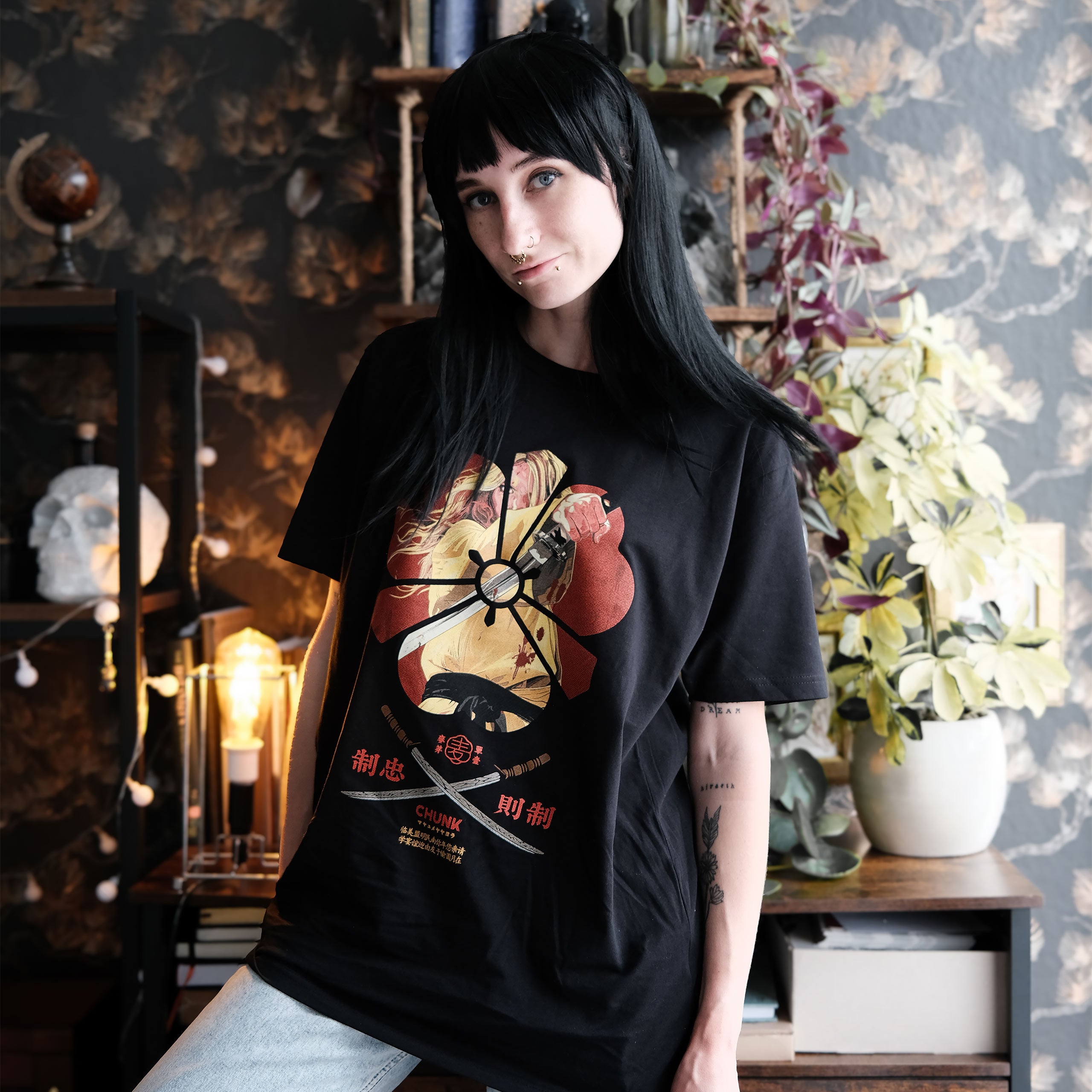 Productafbeelding Female Assassin T-Shirt voor Kill Bill Fans Zwart
