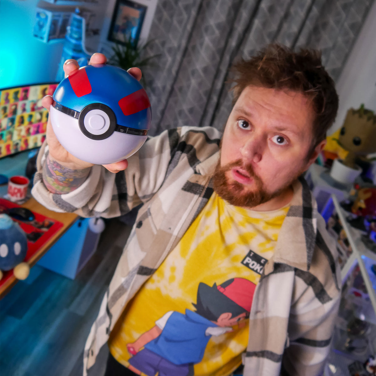 Productafbeelding Pokemon - Mystery Pokeball Kaarten Blikken Doos Herfst 2024