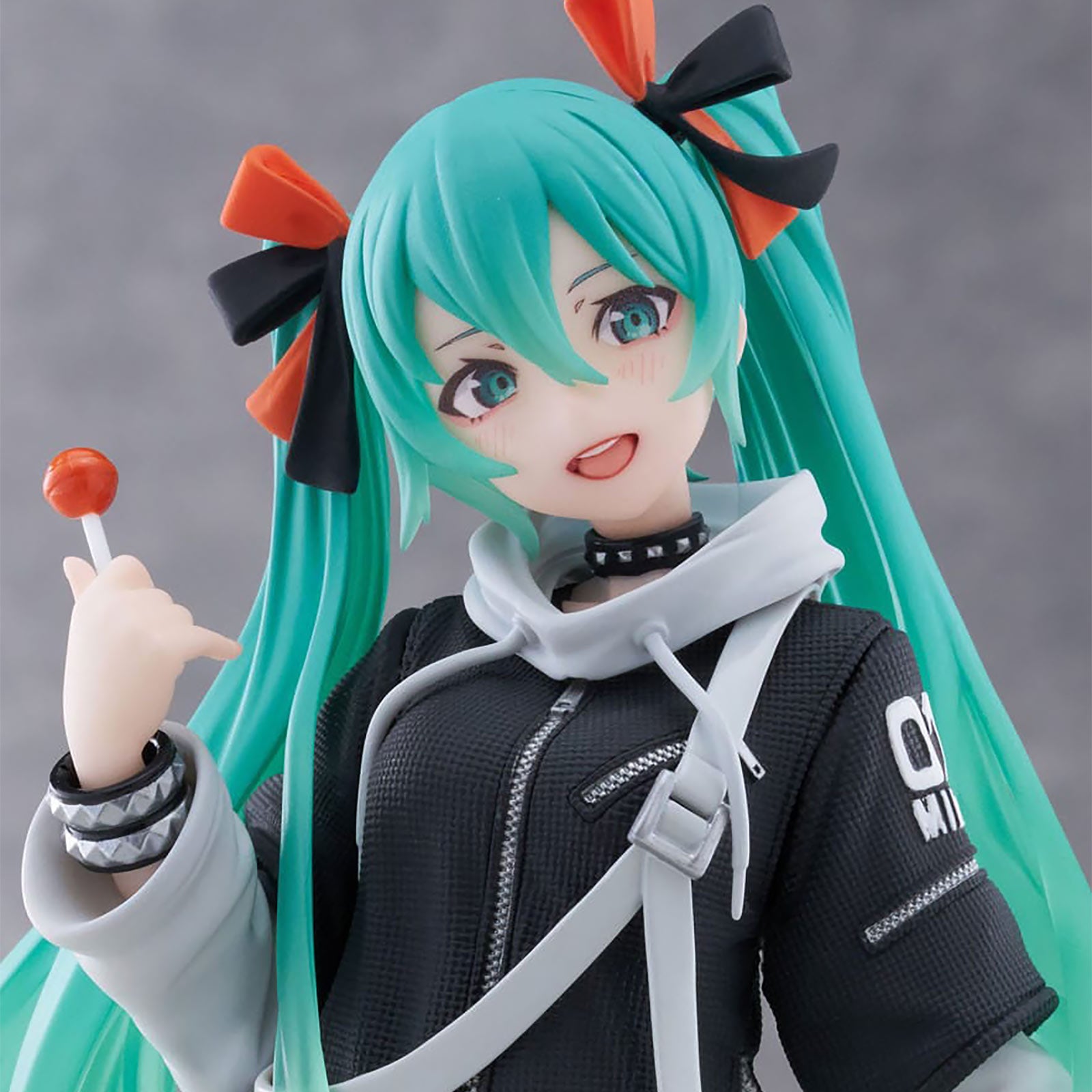 Product image Hatsune Miku - Wonderland Figure Fashion Punk Version