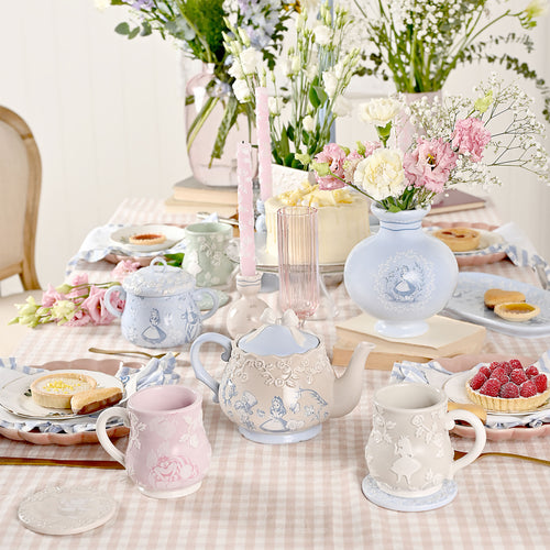 Productafbeelding Alice in Wonderland - Theepot van de Mad Hatter en Alice