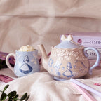 Productafbeelding Alice in Wonderland - Theepot van de Mad Hatter en Alice