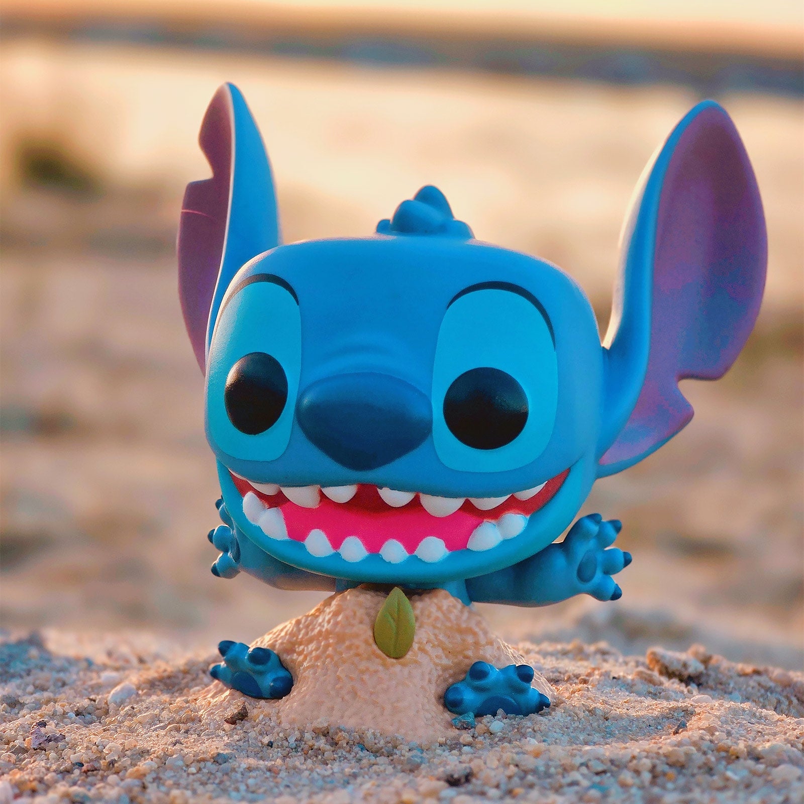 Productafbeelding Lilo & Stitch - Stitch in het zand Funko Pop-figuur
