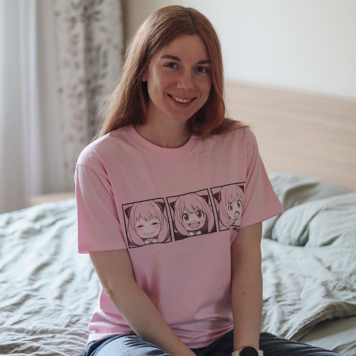 Productafbeelding Spy x Family - Anya T-Shirt roze