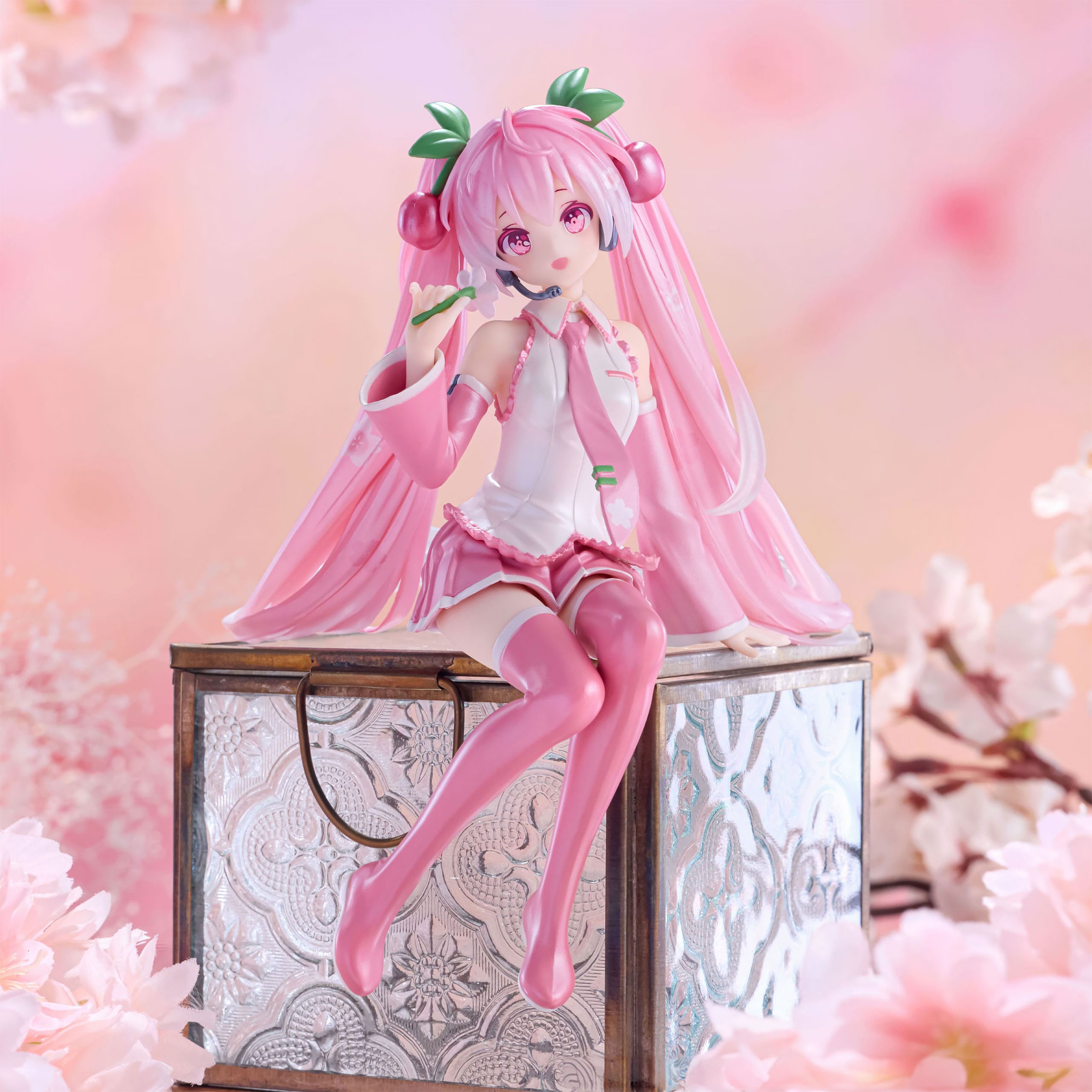 Product image Hatsune Miku - Sakura Miku Noodle Stopper Figure Pearl Color Version