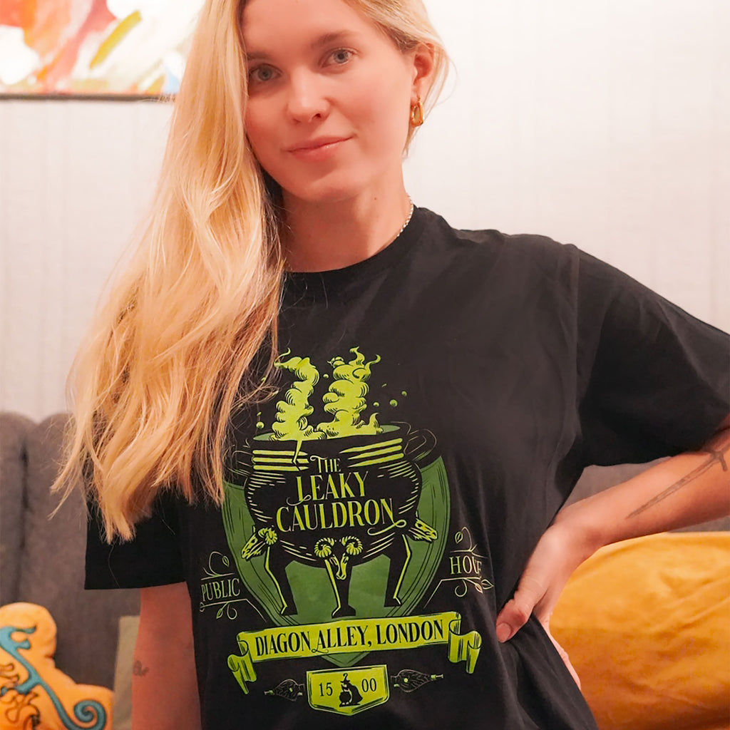 Productafbeelding Zwarte T-Shirt Lekkende Ketel - Harry Potter