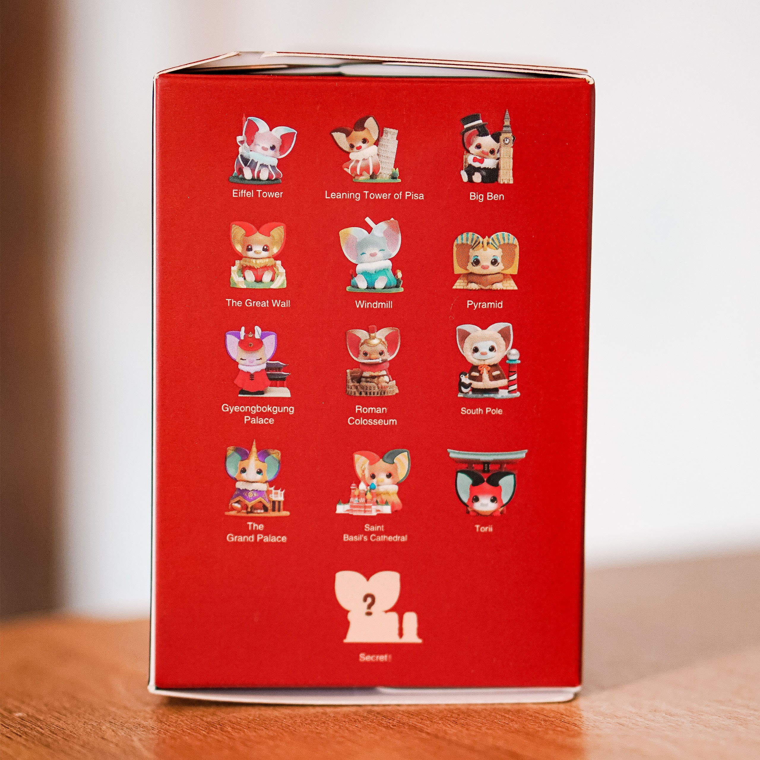 Productafbeelding Yoki Travel Around The World - POP MART Mystery Figurine