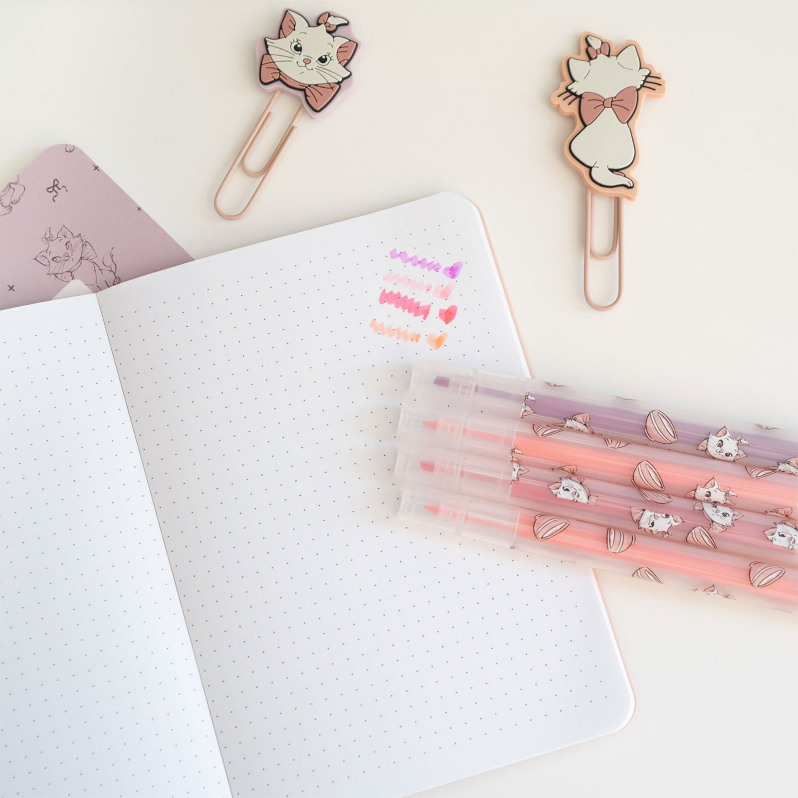 Product image Aristocats - Bonjour Marie Writing Set
