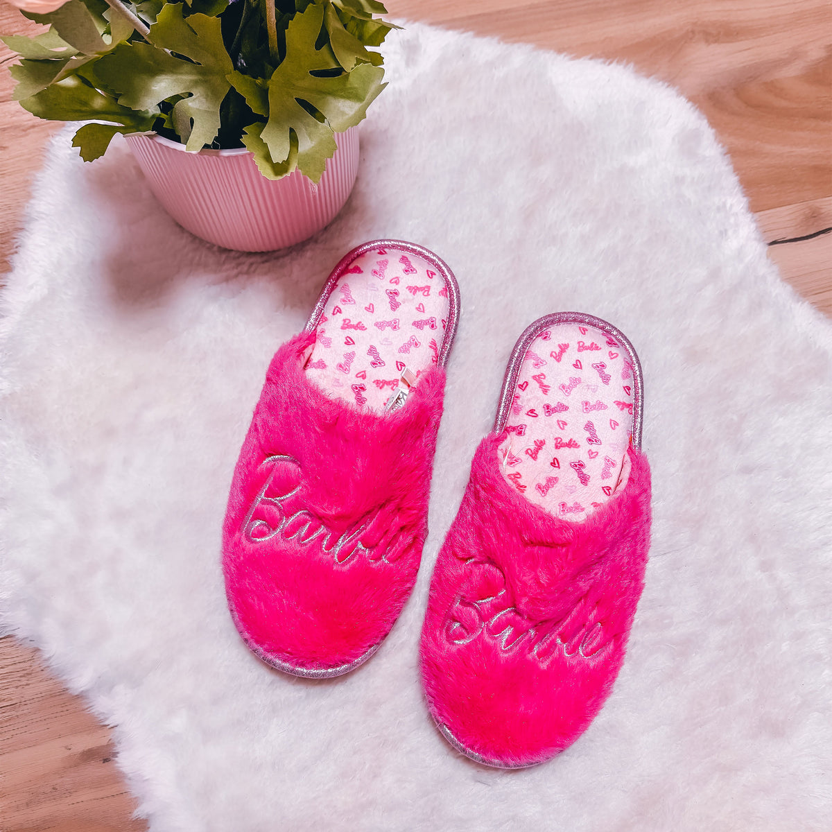 Productafbeelding Barbie - Logo Pluche Pantoffels