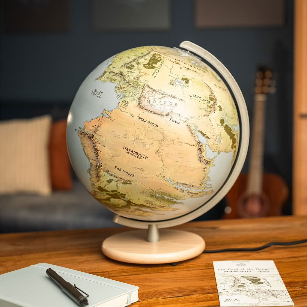 Productafbeelding In de Ban van de Ring - Midden-aarde Globe met Licht 30cm