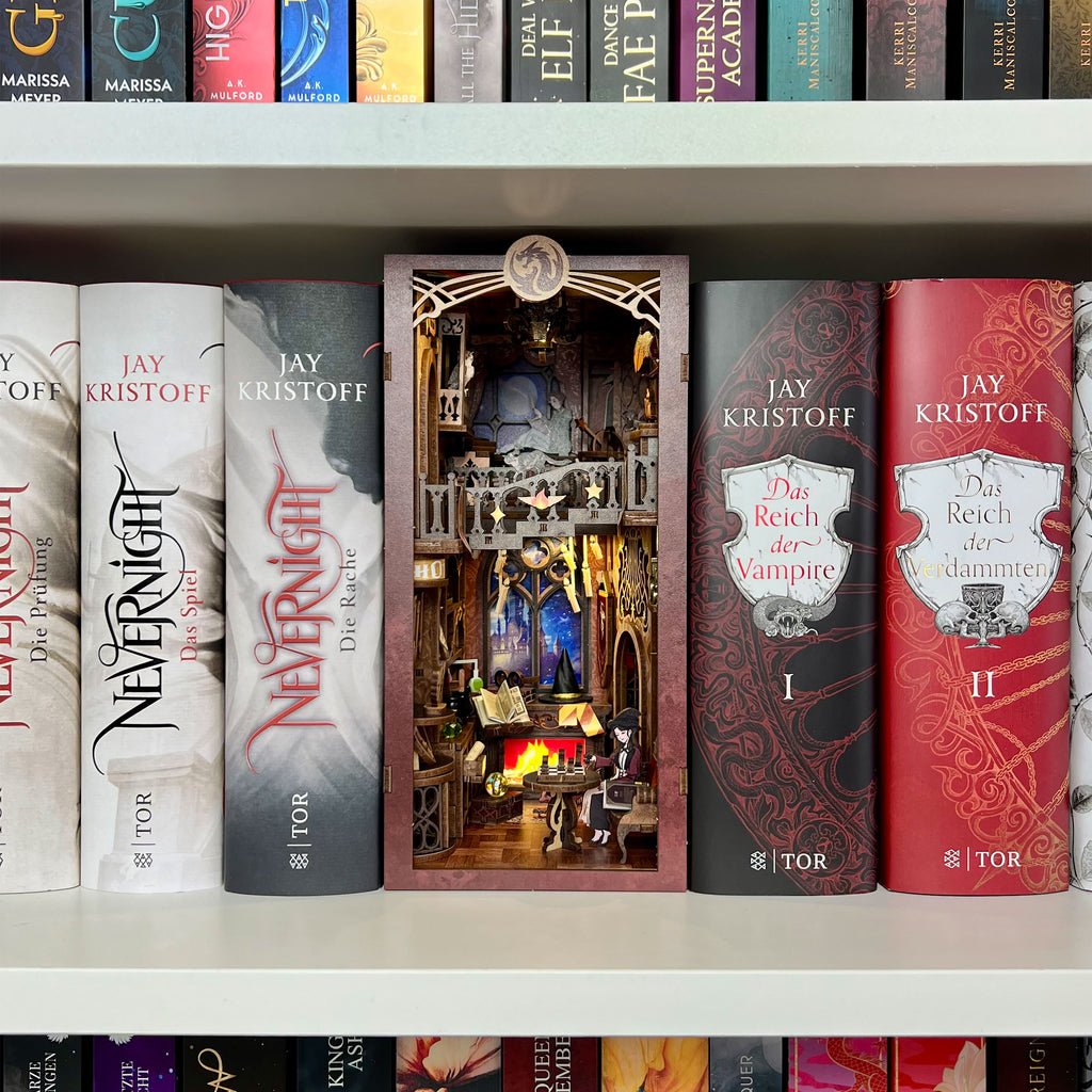 Productafbeelding Flame Common Room Book Nook houten modelbouwkit voor Harry Potter-fans