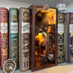 Productafbeelding Flame Common Room Book Nook houten modelbouwkit voor Harry Potter-fans