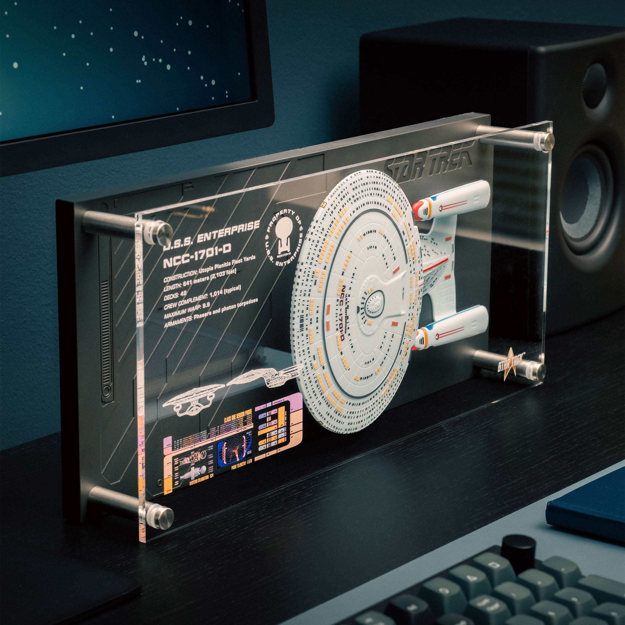 Productafbeelding Enterprise NCC-1701-D wandplaquette met modelreplika - Star Trek