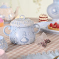Productafbeelding Alice in Wonderland - Tea Anyone koekjespot met reliëf