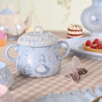 Productafbeelding Alice in Wonderland - Tea Anyone koekjespot met reliëf