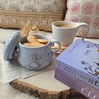 Productafbeelding Alice in Wonderland - Tea Anyone koekjespot met reliëf