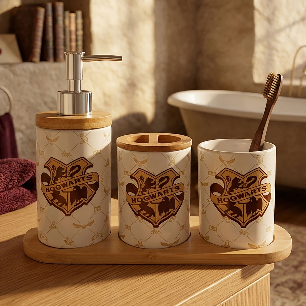 Product image Harry Potter - Hogwarts Crest 3-Piece Bathroom Set