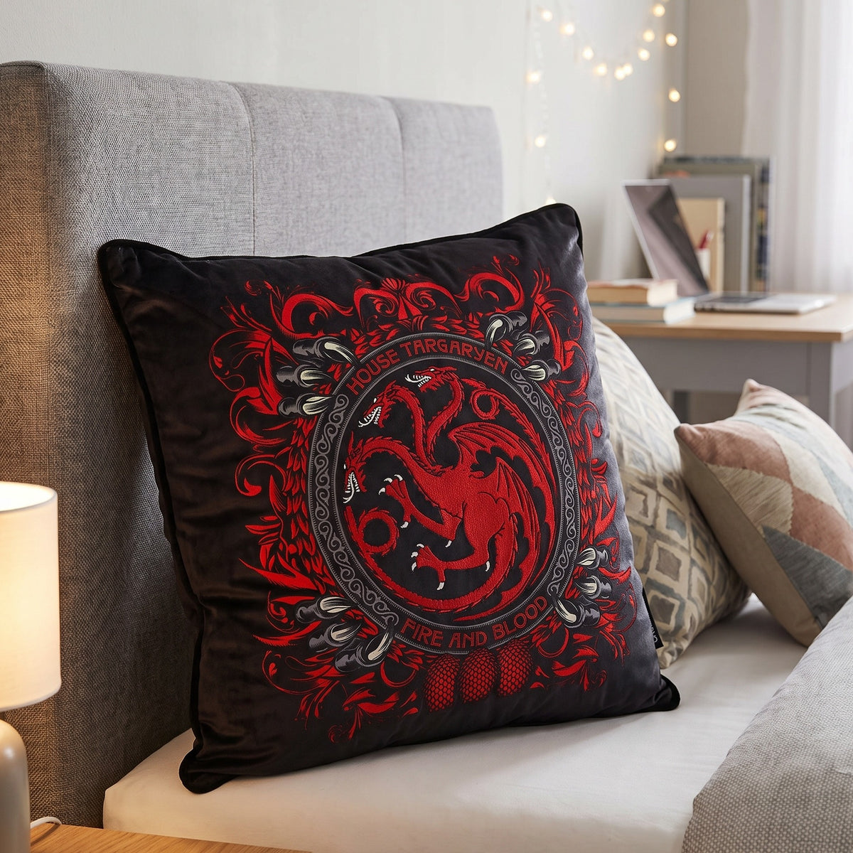 Productafbeelding Game of Thrones - House Targaryen Deluxe Kussen