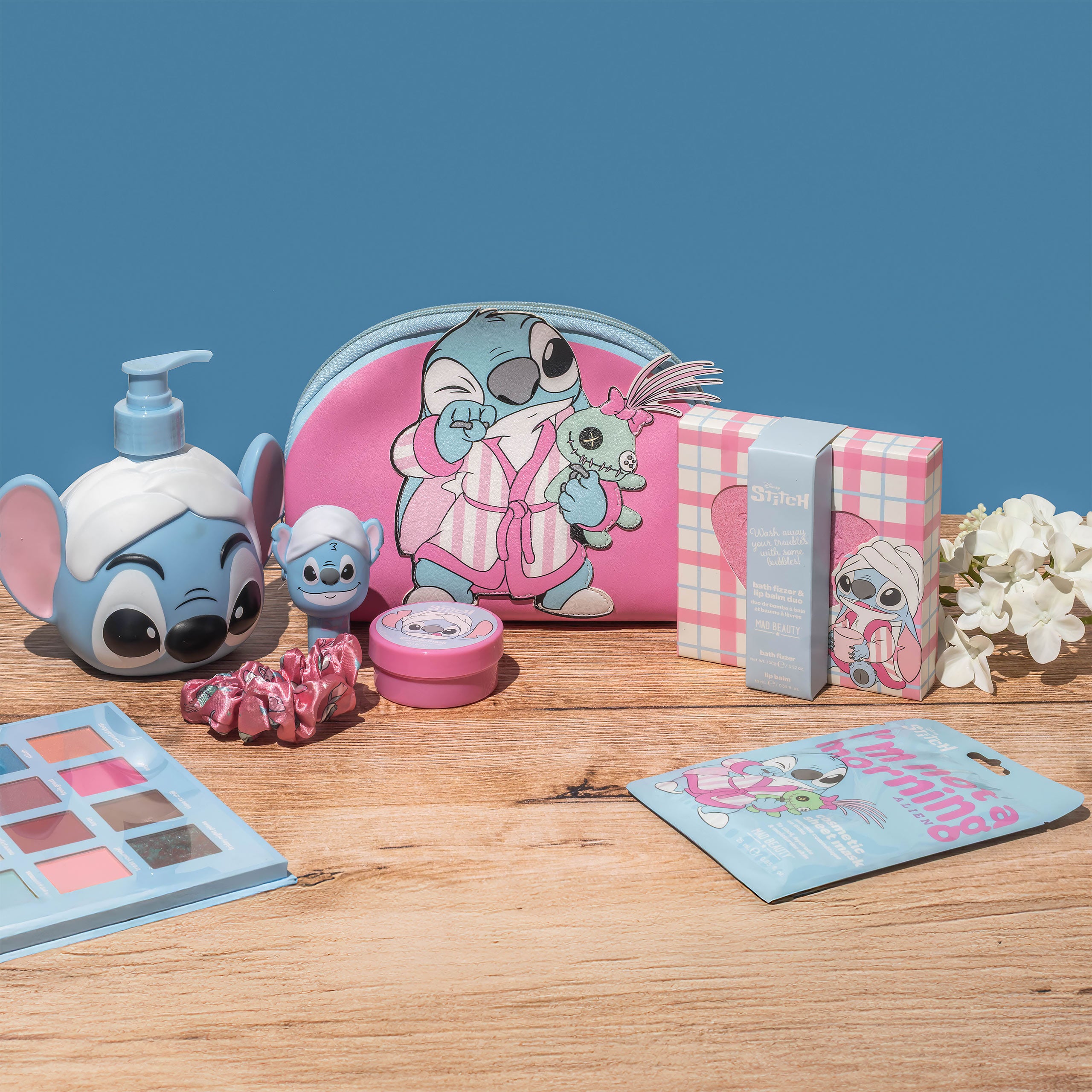 Product image Stitch Lip Balm and Bath Fizzer Cosmetic Set - Lilo & Stitch