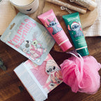 Productafbeelding Stitch lippenbalsem en badbruisbal cosmeticaset - Lilo & Stitch