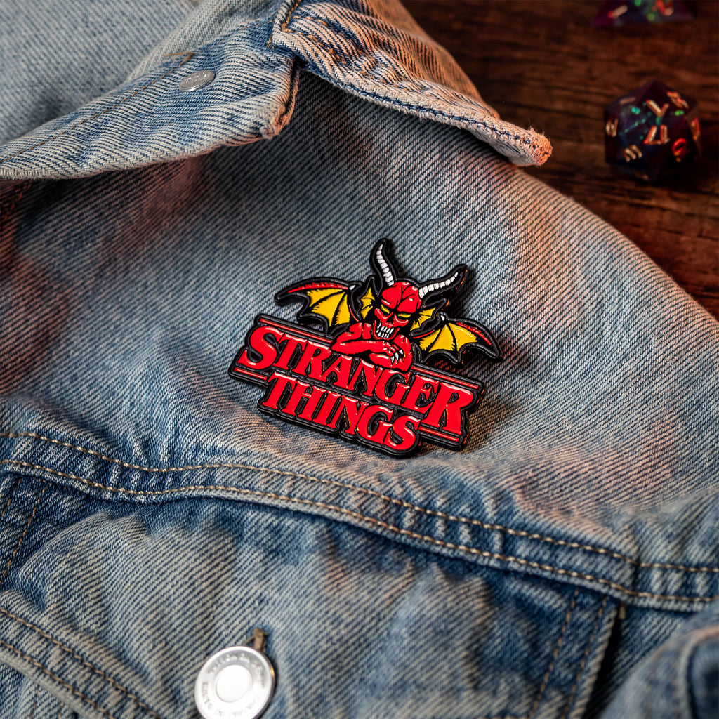 Productafbeelding Stranger Things - Hellfire Club Oversize Pin