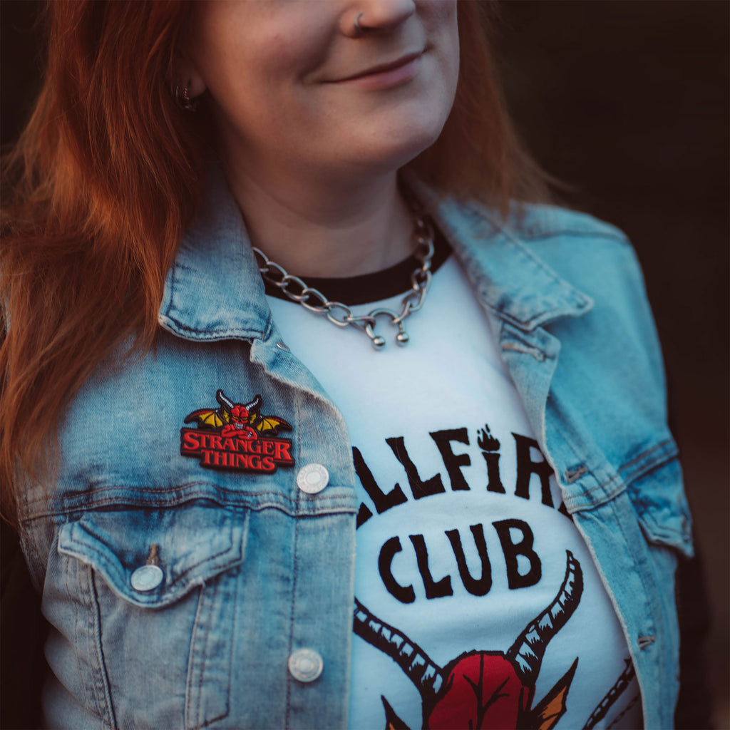 Productafbeelding Stranger Things - Hellfire Club Oversize Pin