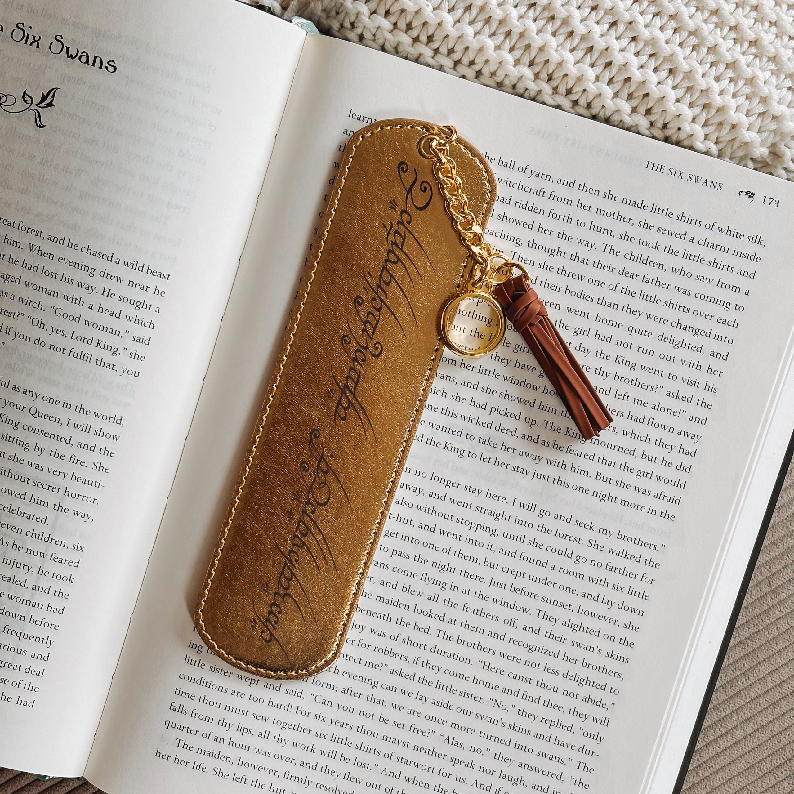 Productafbeelding In de Ban van de Ring - Midden-aarde Kaart en Ringinscriptie Boekenlegger Set